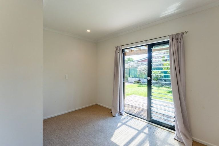 Photo of property in 25 Tobys Way, Waikanae Beach, Waikanae, 5036