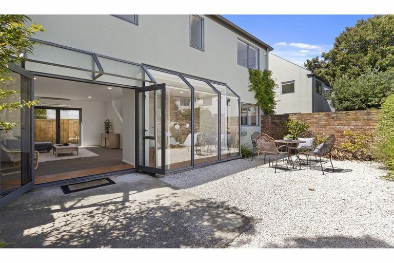 Photo of property in 6/44 London Street, Richmond, Christchurch, 8013