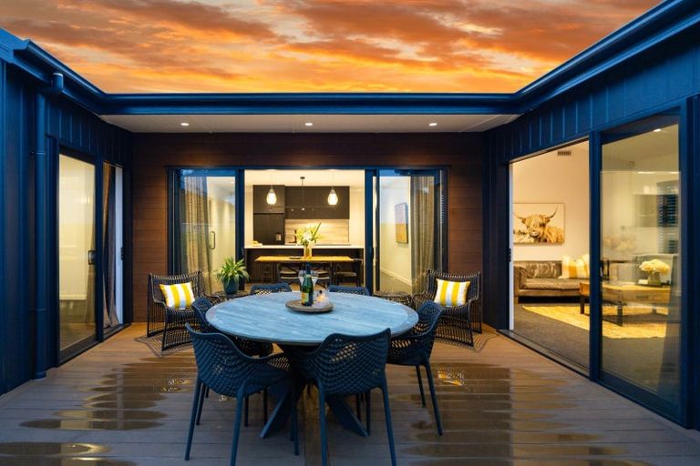 Photo of property in 11 Awanui Avenue, Hokowhitu, Palmerston North, 4410