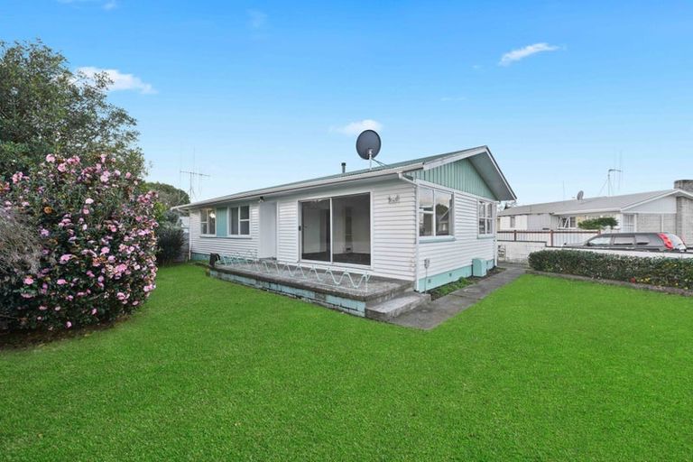 Photo of property in 12 Rosalind Street, Deanwell, Hamilton, 3206