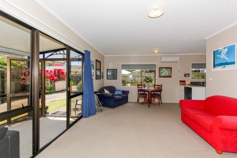 Photo of property in 23h Wallath Road, Westown, New Plymouth, 4310