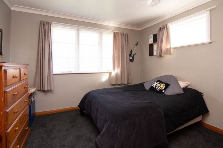 Photo of property in 75 Botanical Road, Takaro, Palmerston North, 4412