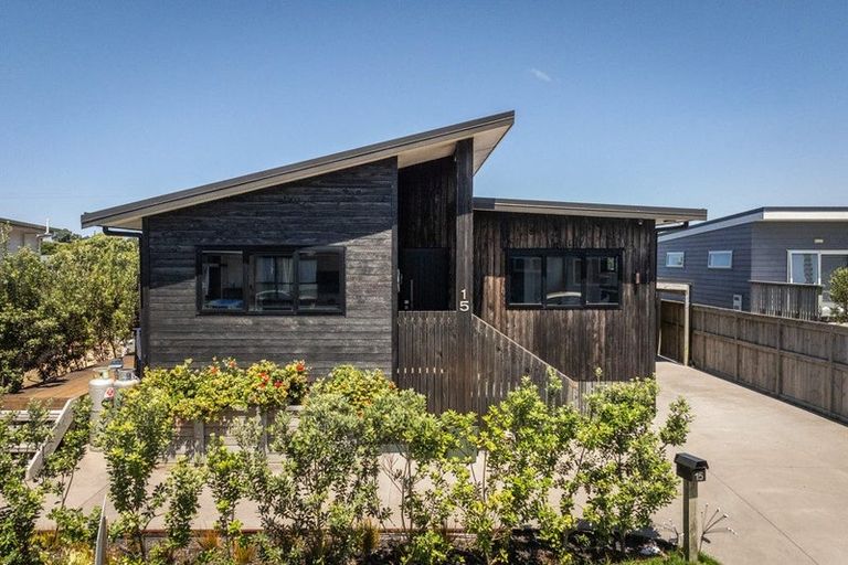 Photo of property in 15 Sandy Place, Waihi Beach, 3611