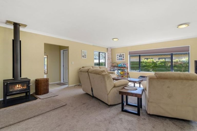 Photo of property in 56a Aquarius Drive, Kawaha Point, Rotorua, 3010