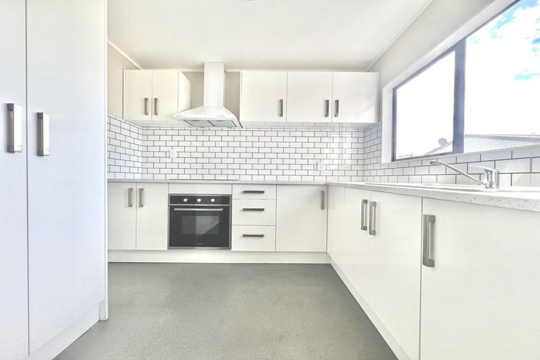 Photo of property in 49 Trimdon Street, Randwick Park, Auckland, 2105