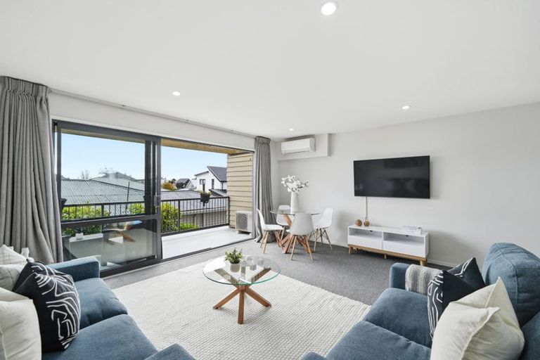 Photo of property in 2/82 Packe Street, Edgeware, Christchurch, 8013