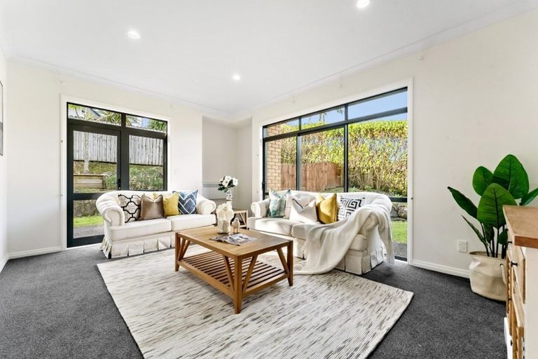 Photo of property in 19 Virginia Street, Henderson, Auckland, 0612