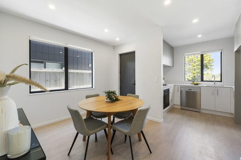 Photo of property in 8 Paraone Crescent, Takanini, 2112