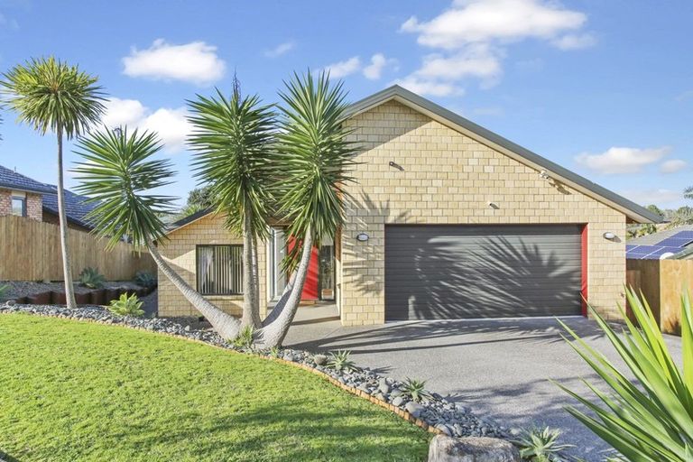 Photo of property in 33 Max Short Drive, Pukekohe, 2120