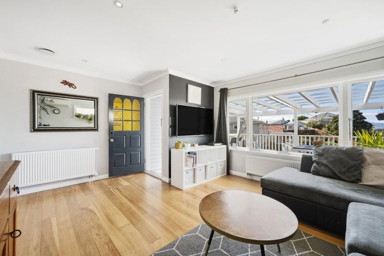 Photo of property in 93b Farnham Street, Mornington, Wellington, 6021