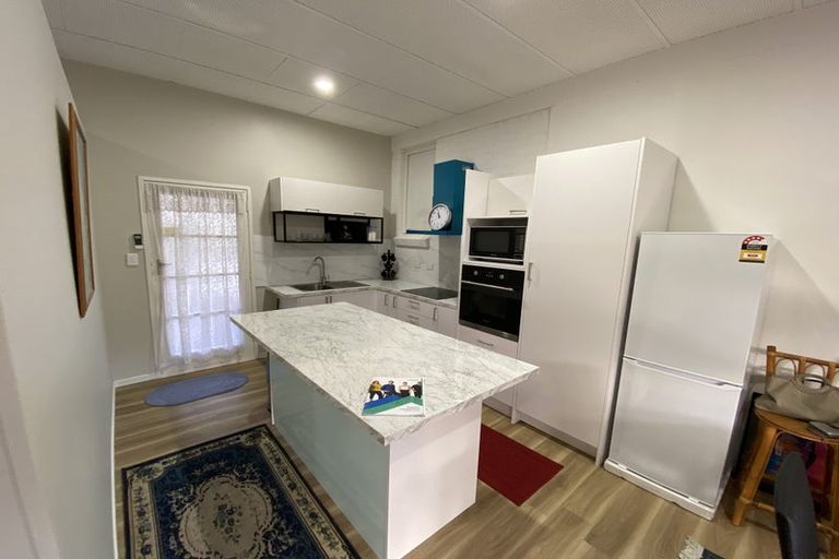 Photo of property in 32 Nile Road, Kelston, Auckland, 0602