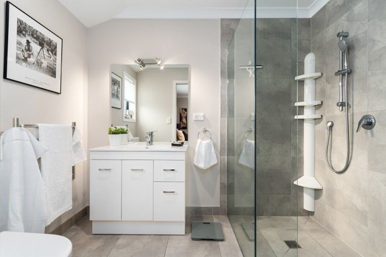 Photo of property in 8 Austin Reid Avenue, Carterton, 5713