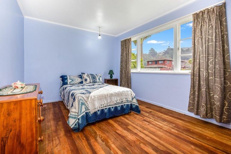 Photo of property in 4 Beauchamp Street, Tawa, Wellington, 5028
