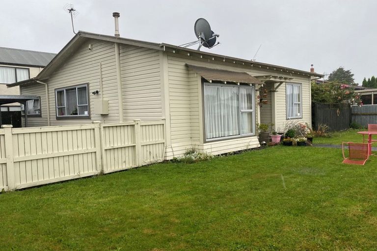 Photo of property in 26 Stewart Crescent, Hokowhitu, Palmerston North, 4410