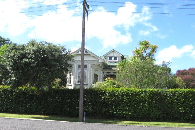 Photo of property in 11 Mariposa Crescent, Birkenhead, Auckland, 0626