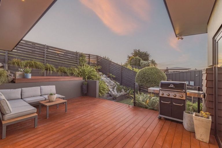 Photo of property in 3 The Terrace, Mount Pleasant, Christchurch, 8081