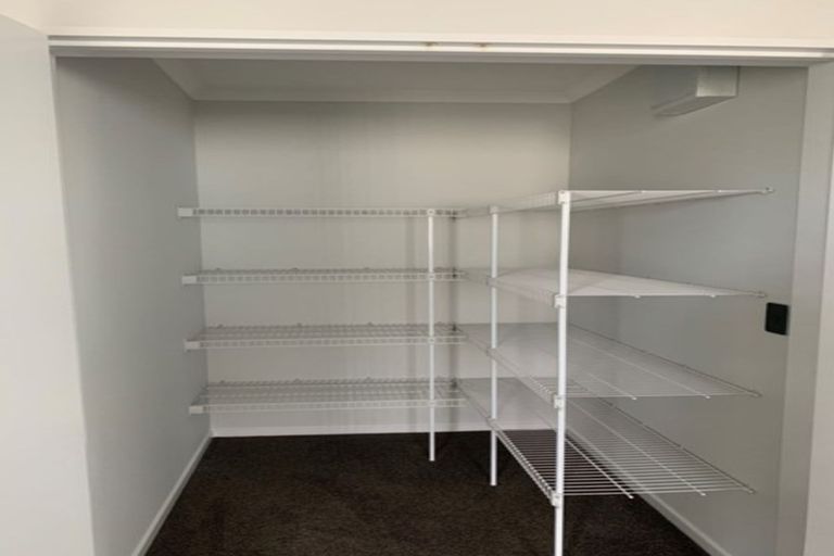 Photo of property in 5 Wairepo Street, Takanini, 2112