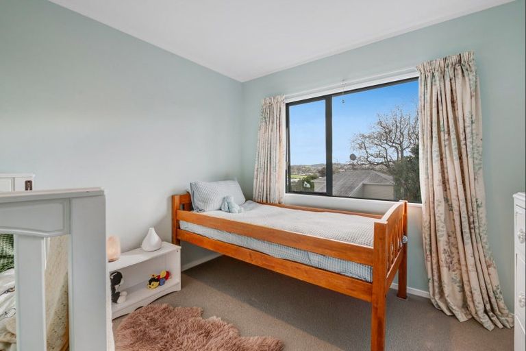 Photo of property in 23 Jelas Road, Red Beach, 0932