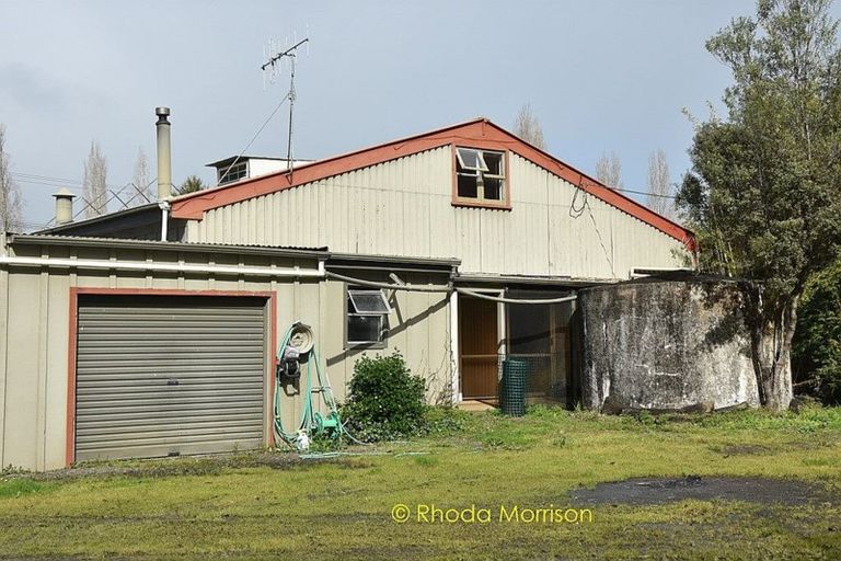 Photo of property in 1988 Paparoa Valley Road, Paparoa, 0571