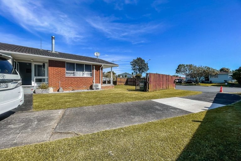 Photo of property in 6 Arbor Close, Manurewa, Auckland, 2102