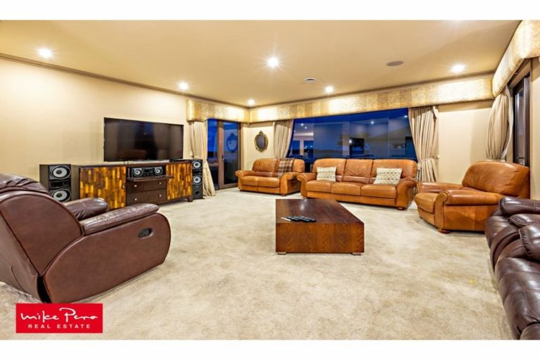 Photo of property in 54 Keywella Drive, Conifer Grove, Takanini, 2112