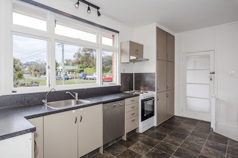 Photo of property in 36 Avon Street, South Hill, Oamaru, 9400