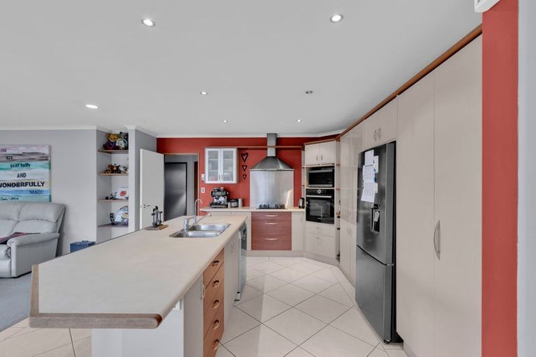 Photo of property in 33 Grace Avenue, Rototuna North, Hamilton, 3210