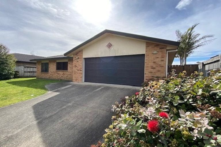 Photo of property in 6 Emma Place, Papamoa Beach, Papamoa, 3118