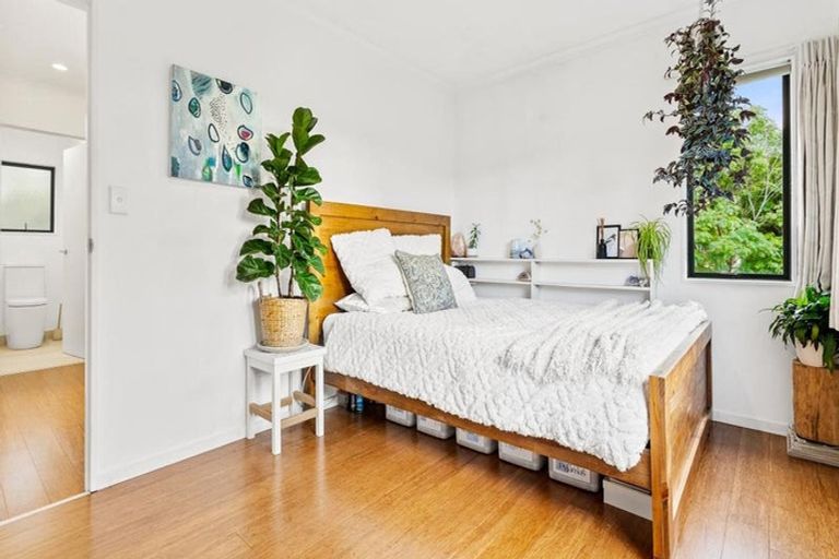 Photo of property in 12b Kimberly Grove, Greenhithe, Auckland, 0632