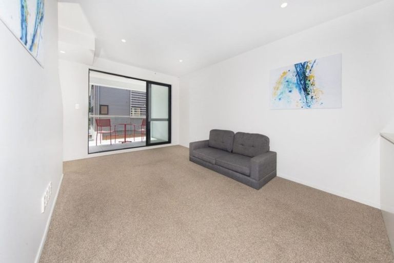 Photo of property in 26 Akeake Lane, Manurewa, Auckland, 2102