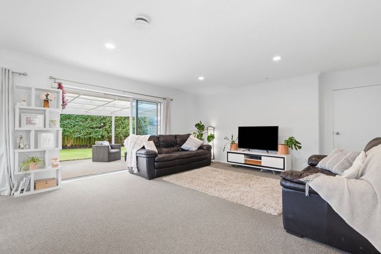 Photo of property in 8 Evergreen Glade, Papamoa Beach, Papamoa, 3118