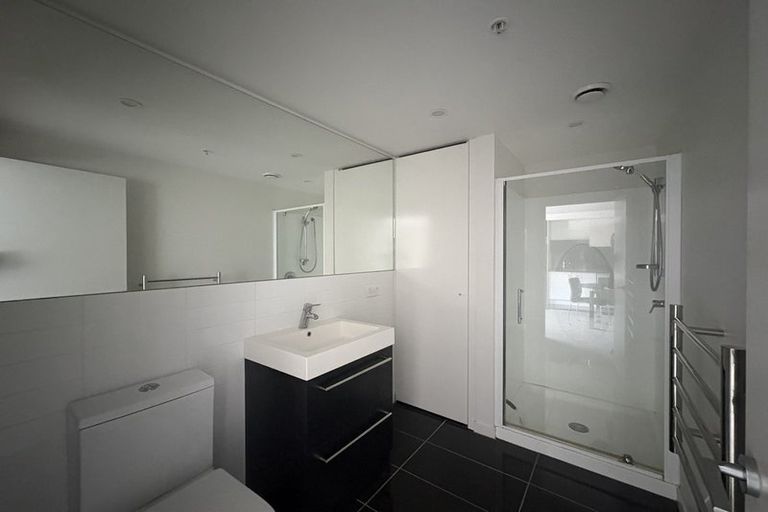 Photo of property in Nouvo Apartments, 3j/21 Rugby Street, Mount Cook, Wellington, 6021