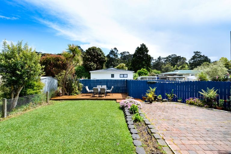 Photo of property in 38 Woodside Road, Massey, Auckland, 0614