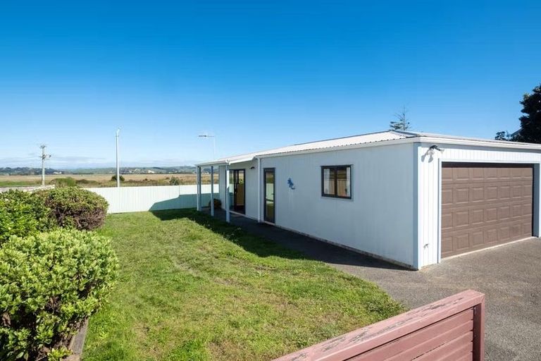 Photo of property in 71 The Esplanade, Westshore, Napier, 4110