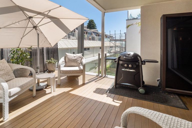 Photo of property in Vivaldi Apartments, 13/48 Marine Parade, Mount Maunganui, 3116