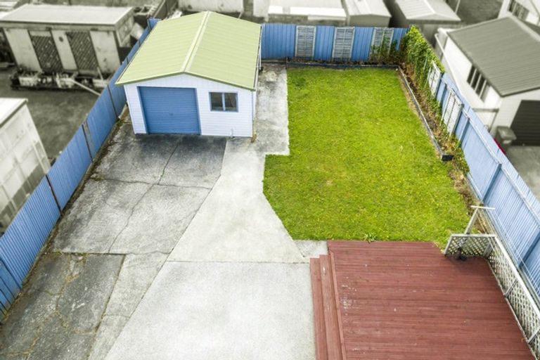 Photo of property in 10 Roberts Street, Wainuiomata, Lower Hutt, 5014