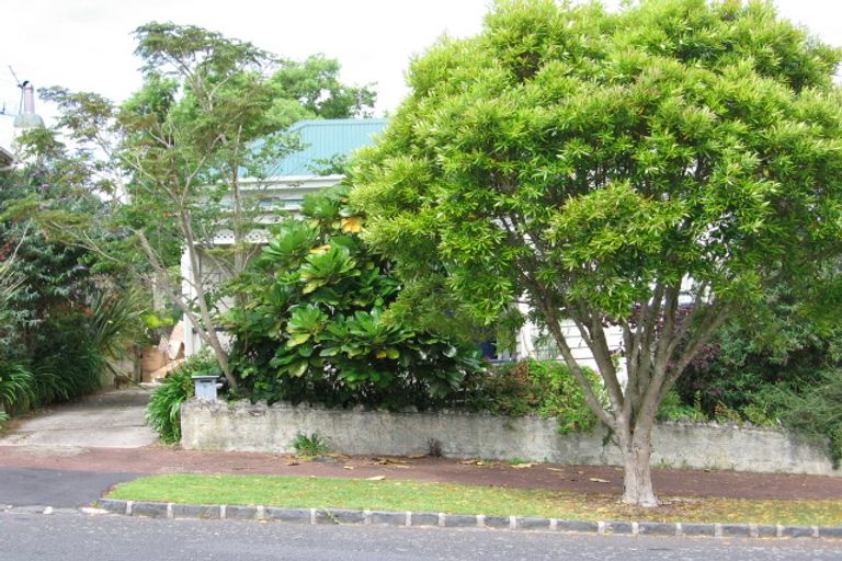 Photo of property in 16 Arnold Street, Grey Lynn, Auckland, 1021