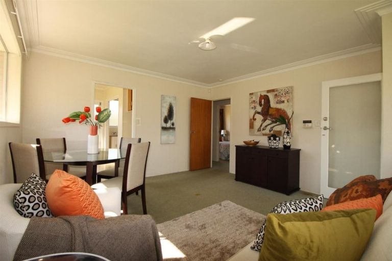 Photo of property in 2/22 La Perouse Street, Botany Downs, Auckland, 2010