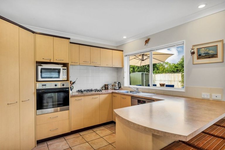 Photo of property in 6 Lantern Court, Henderson, Auckland, 0612
