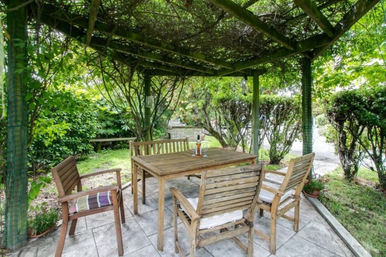 Photo of property in 55 Te Mata Road, Havelock North, 4130
