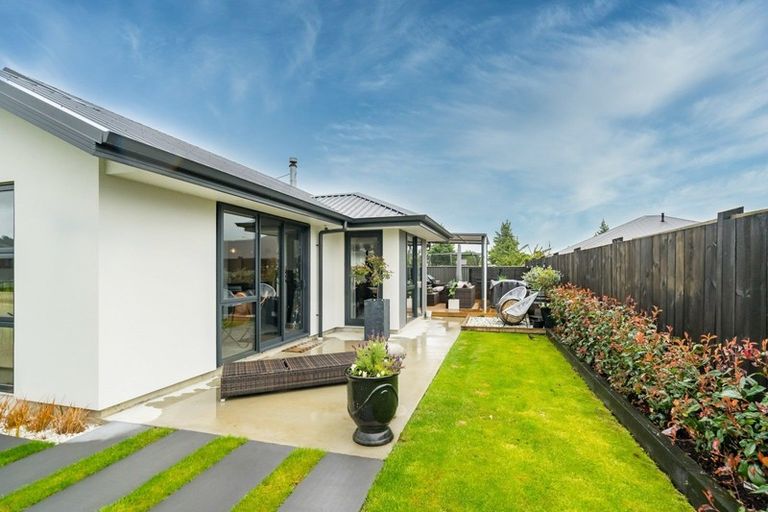 Photo of property in 13 Smiley Place, Mosgiel, 9024