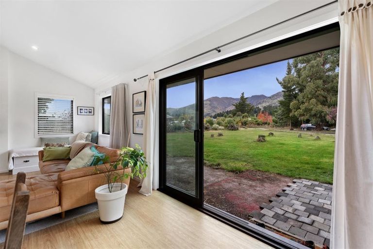 Photo of property in 13 Loach Road, Hawea Flat, Wanaka, 9382