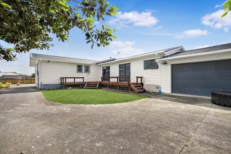 Photo of property in 16 Montmere Avenue, Te Atatu Peninsula, Auckland, 0610