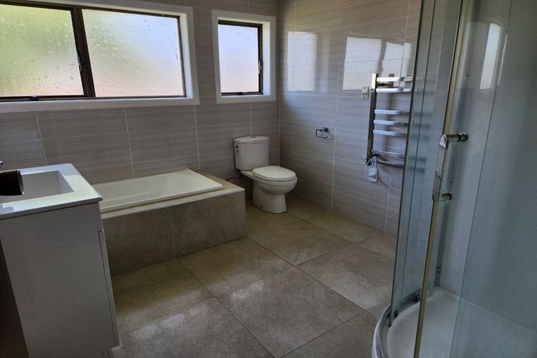 Photo of property in 1a John Downs Drive, Browns Bay, Auckland, 0630