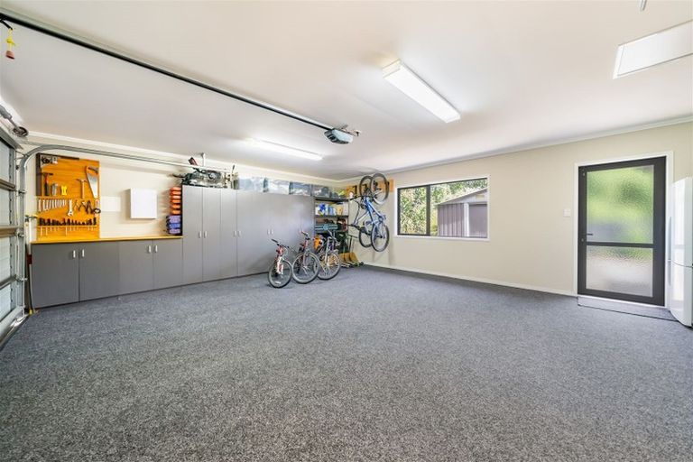Photo of property in 6 Jade Crescent, Timberlea, Upper Hutt, 5018