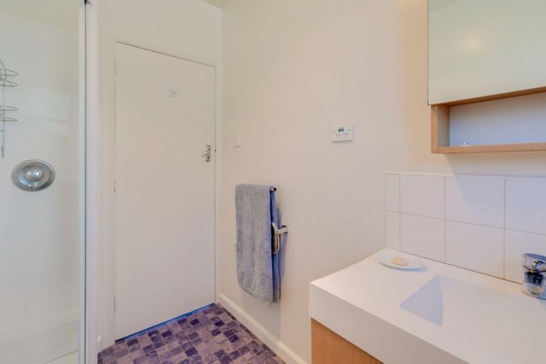 Photo of property in 2/116 Holly Road, St Albans, Christchurch, 8014