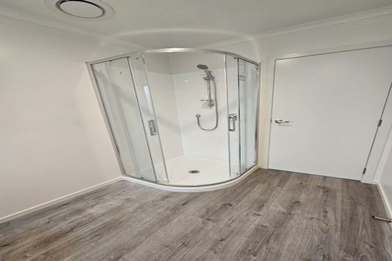 Photo of property in 141a-d Bedford Street, Cannons Creek, Porirua, 5024