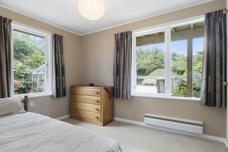 Photo of property in 46 Harbour View Road, Harbour View, Lower Hutt, 5010