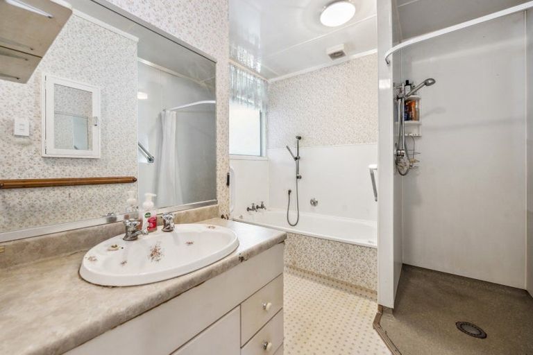 Photo of property in 6 Sunrise Avenue, Owhata, Rotorua, 3010