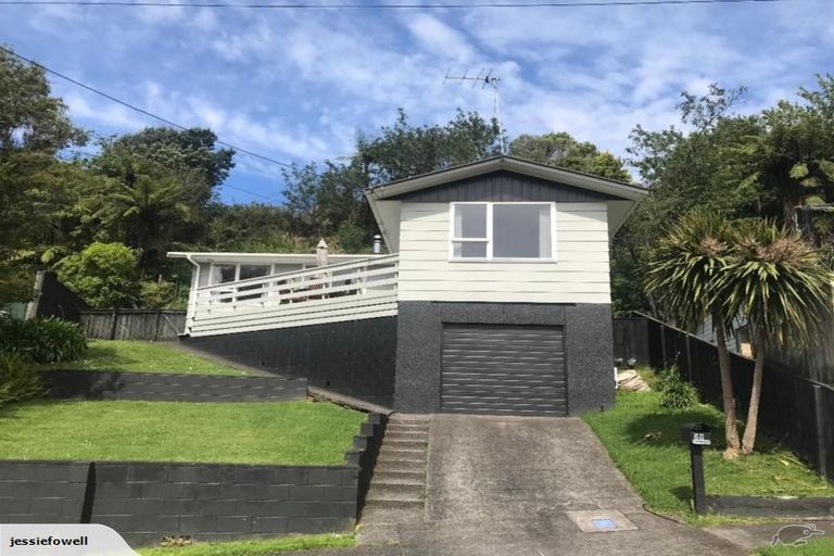 Photo of property in 29 Beaumont Crescent, Frankleigh Park, New Plymouth, 4310